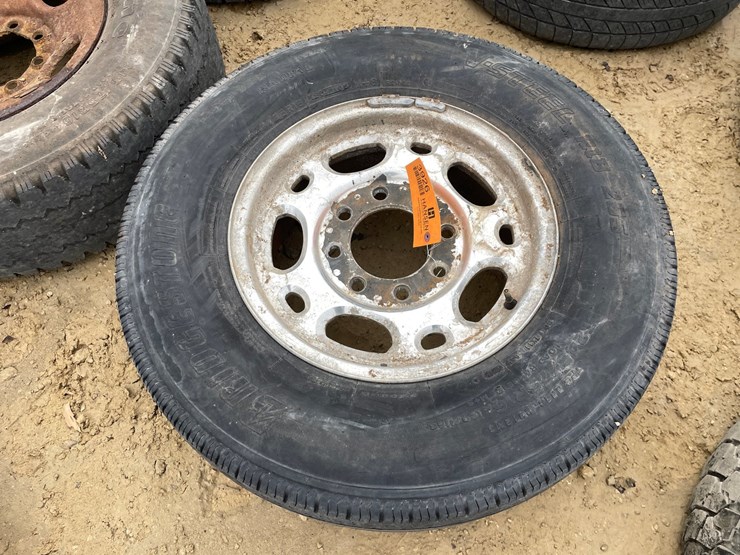 #3926-•-(6)-spare-rims-and-tires-image-37