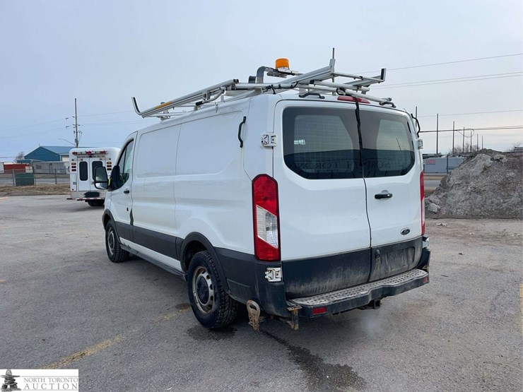 2016-ford-transit-image-7