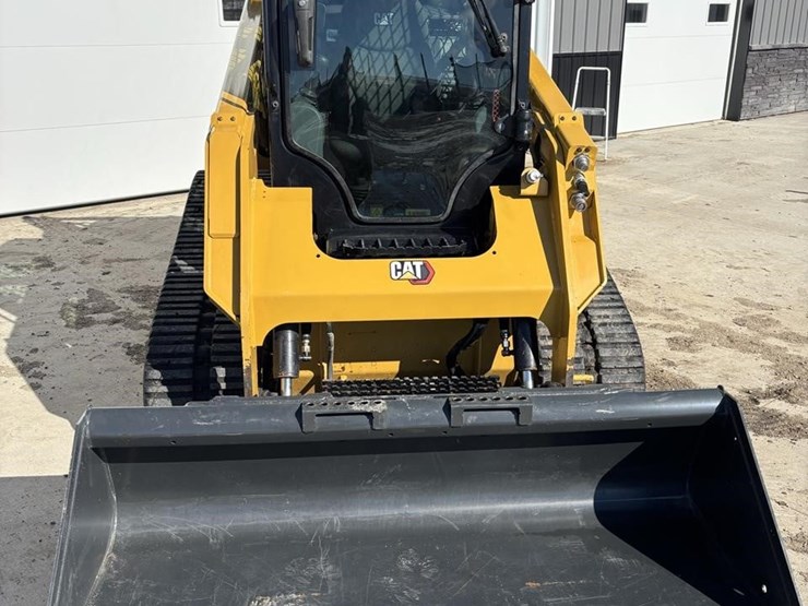 2020-caterpillar-259d3-image-8