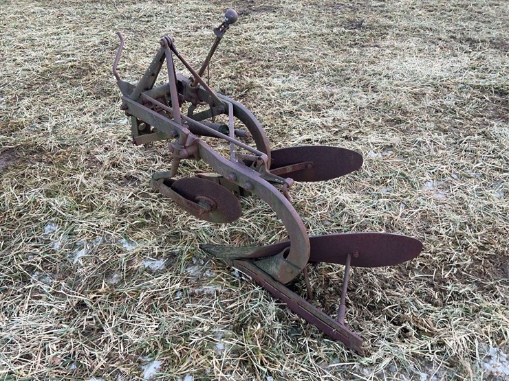 two-bottom-fordson-plow-image-3
