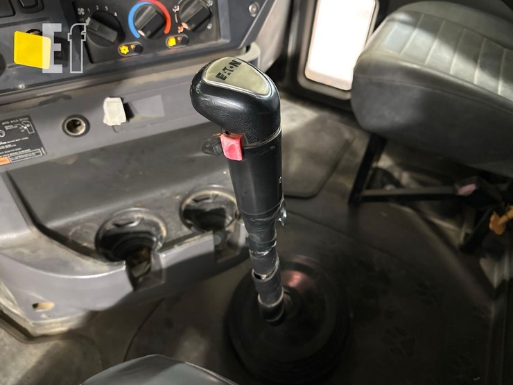 2010-mack-pinnacle-cxu613-image-22