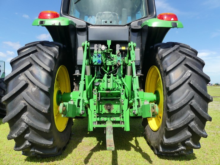 2018-john-deere-6120m-image-5