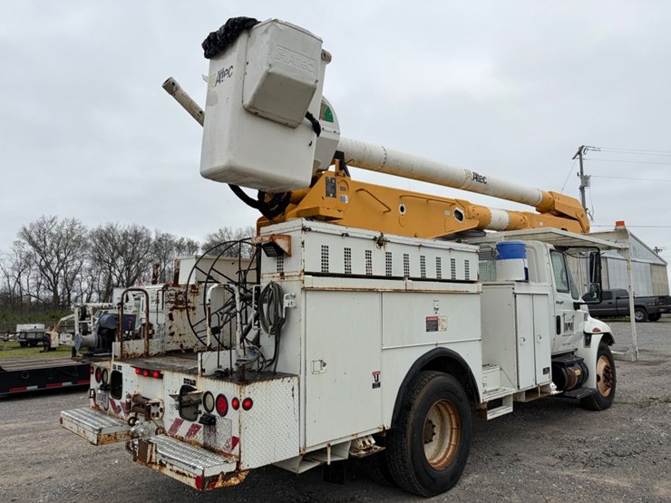 2009-international-durastar-4300-image-9