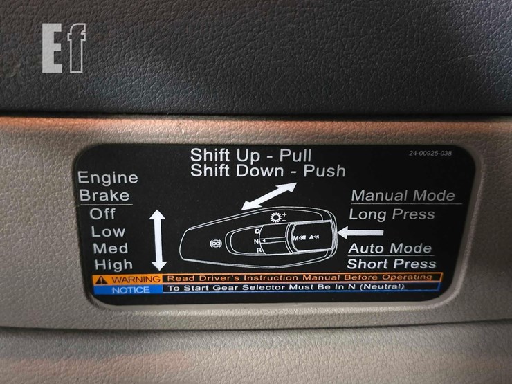 2016-freightliner-cascadia-125-image-16