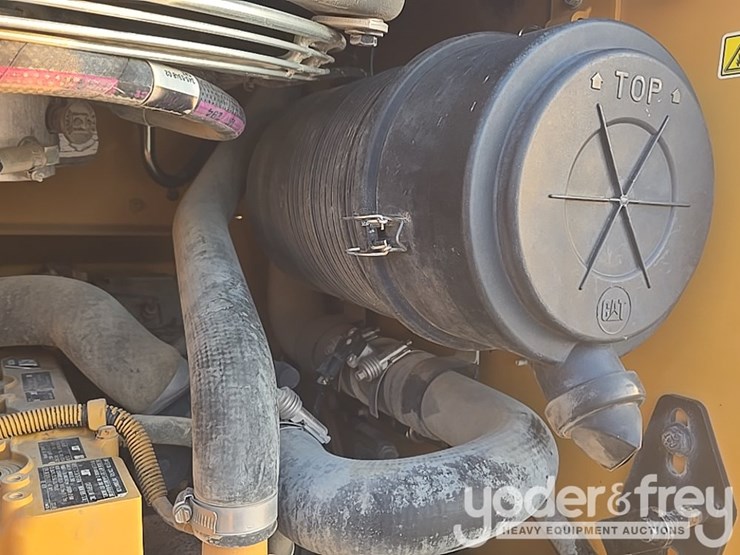 2022-caterpillar-289d3-image-74