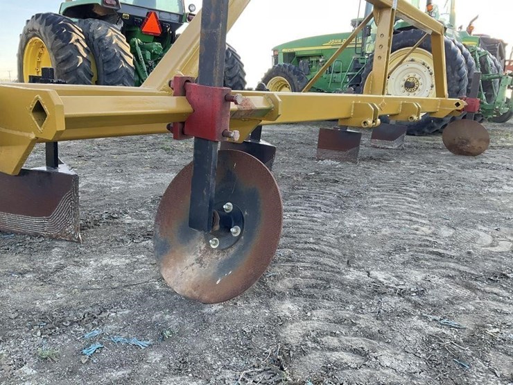 custom-3-pt-3-row-60"-furrow-bar-image-11