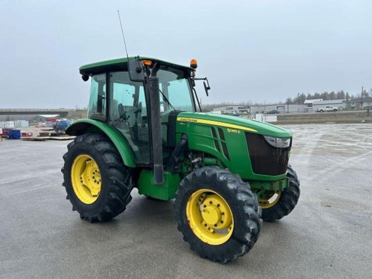 2016-john-deere-5085e-image-3