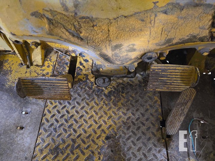 caterpillar-14e-image-17