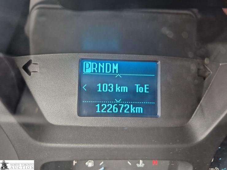 2016-ford-transit-image-19