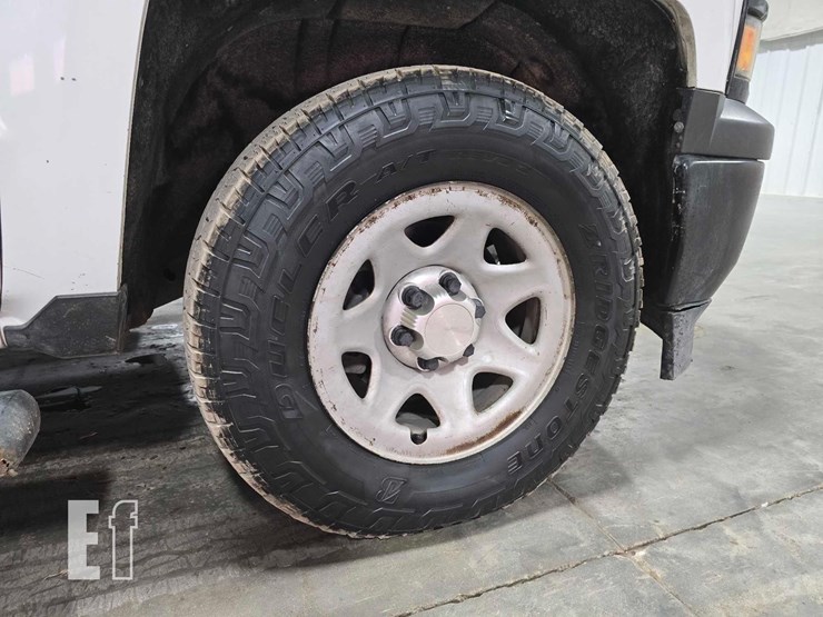 2015-chevrolet-silverado-1500-image-22