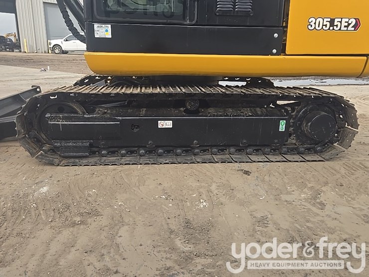 2018-caterpillar-305.5-image-9