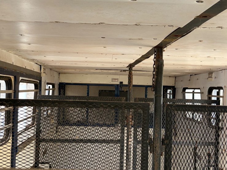 #31730-•-1997-grand-prix-30'-gooseneck-livestock-trailer-image-19