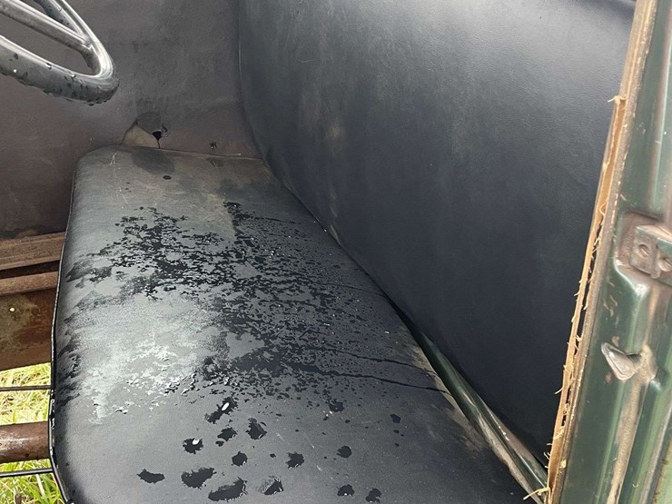 1935-ford-wrecker-image-56