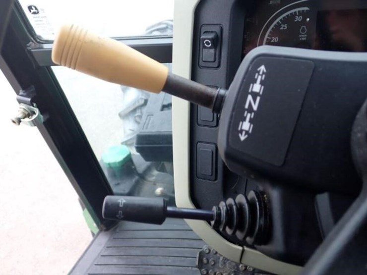 2016-john-deere-5085e-image-14