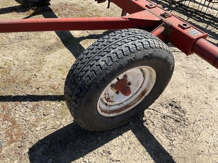 new-holland-260-image-11