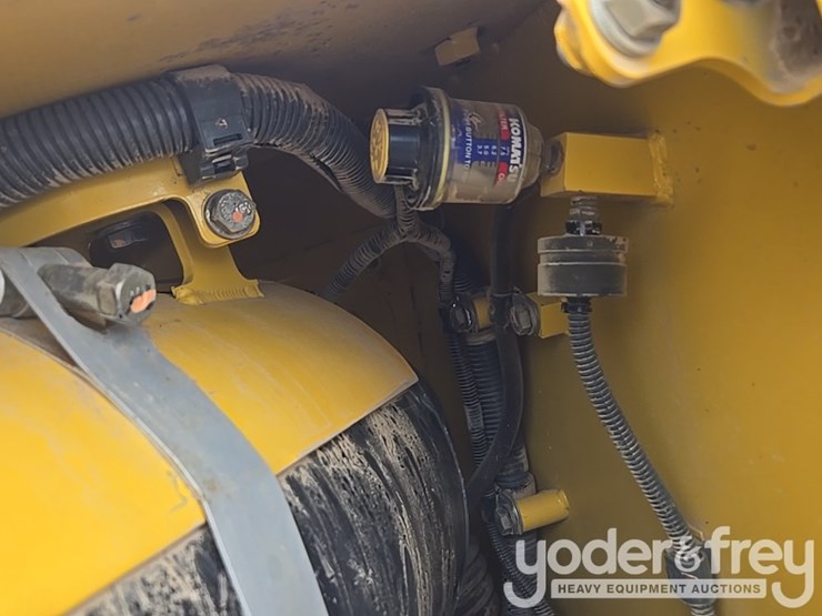 2014-komatsu-d61px-23-image-68