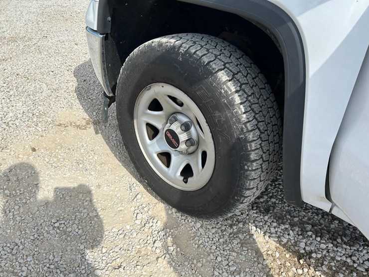 2015-gmc-sierra-1500-image-17