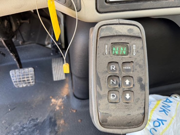 2010-international-workstar-7400-image-14