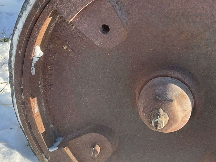 fordson-with-hard-rubber-tires-image-13