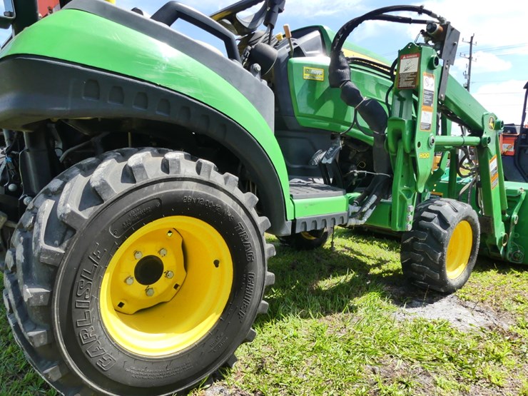 2014-john-deere-1025r-image-6