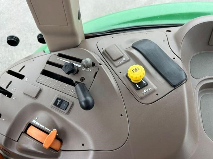 2016-john-deere-5085e-image-23