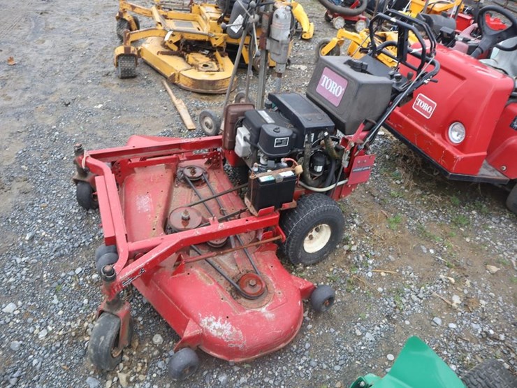 toro-walk-behind-mower-image-4