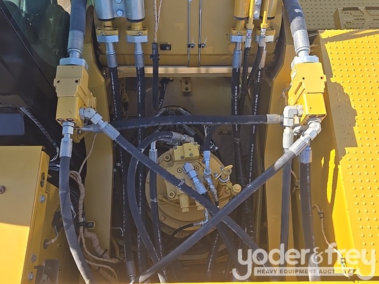 2019-caterpillar-336-image-69