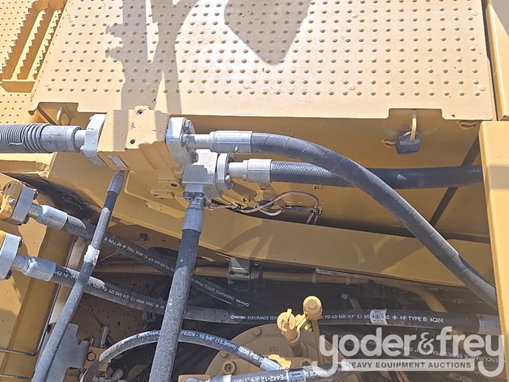 2017-caterpillar-336fl-image-85