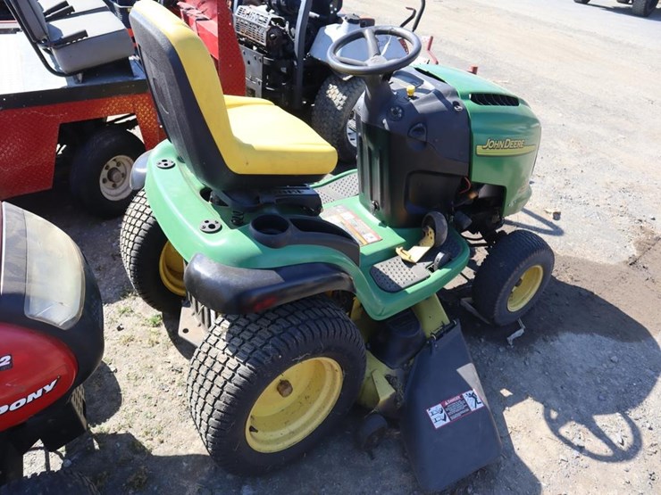 john-deere-120-image-7