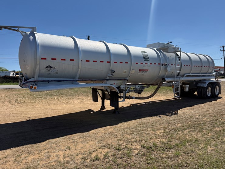 2011-brenner-tank-200bbl-crude-tanker-image-1