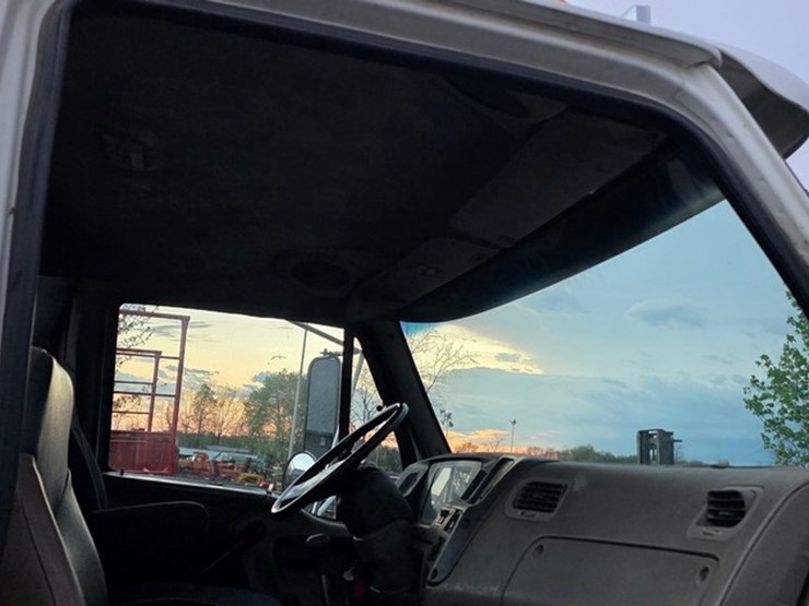 2000-caterpillar-3126-image-47