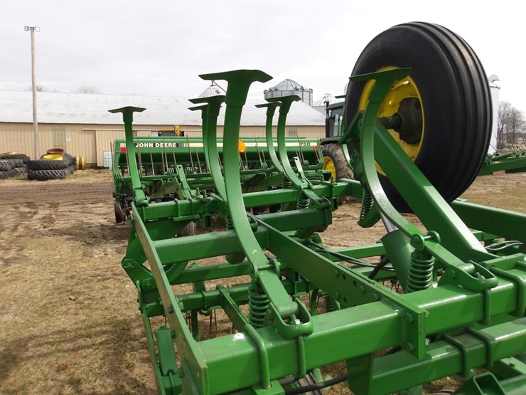 john-deere-1010-image-6
