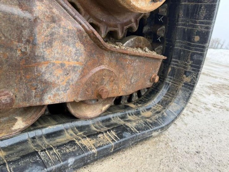 2016-bobcat-t750-image-35