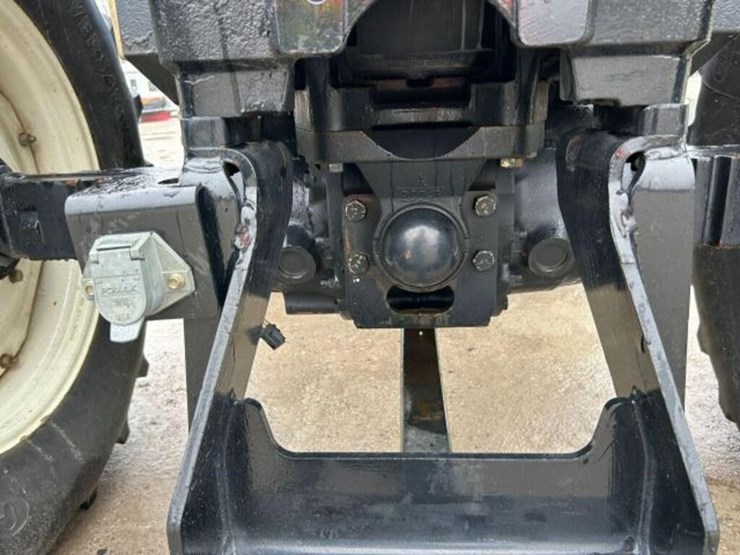 new-holland-tv6070-image-26