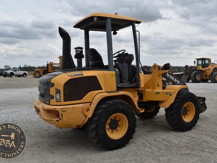 2015-volvo-l30g-image-7