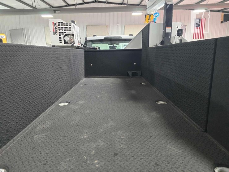 2024-ford-f550-sd-image-20