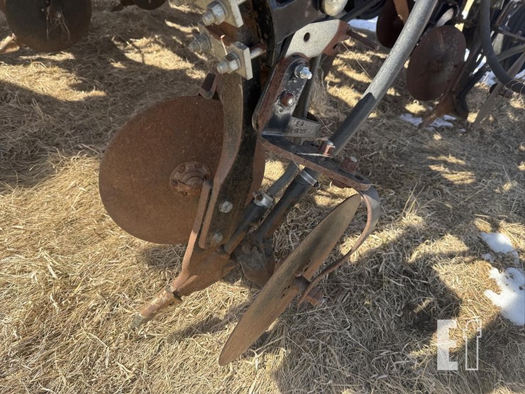 2011-case-ih-3430-image-42