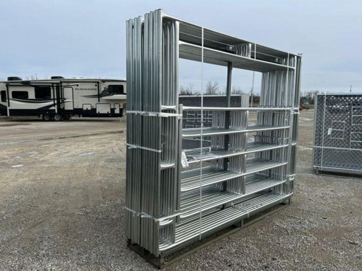 qty-of-(14)-10-ft-powder-coated-corral-panels-gate-image-2