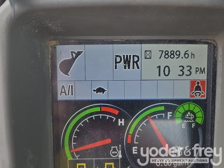 2017-deere-210g-lc-image-137