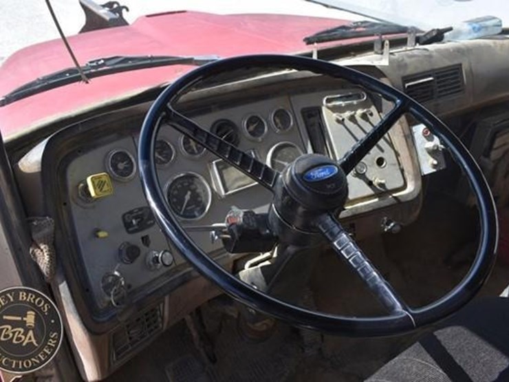 1988-ford-l8000-image-41