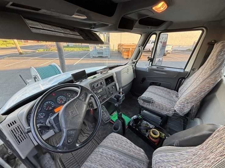 2009-vactor-2100-image-34