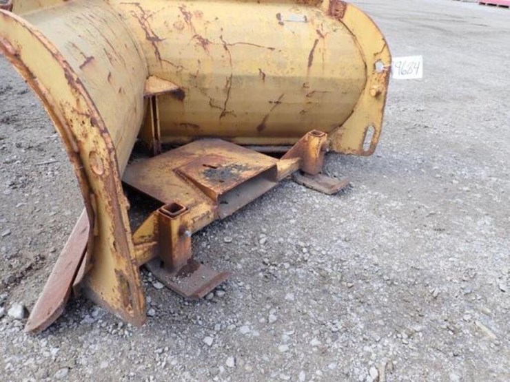4-ft-v-plow-045366-image-9