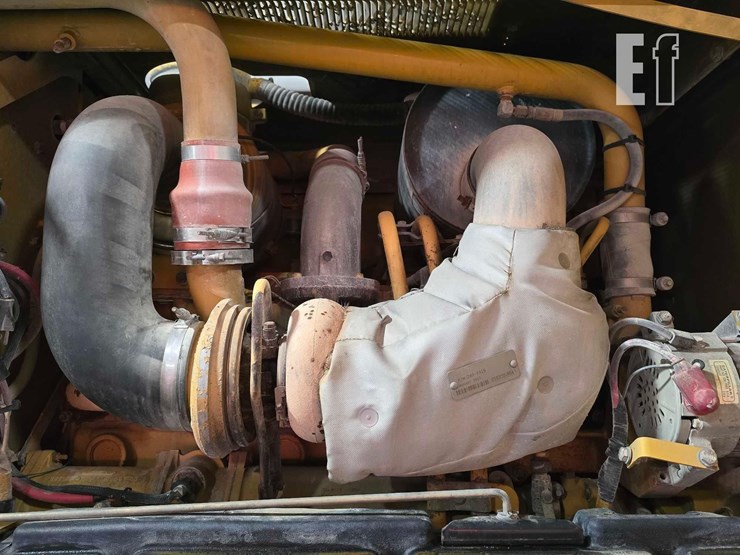 2006-caterpillar-143h-image-30