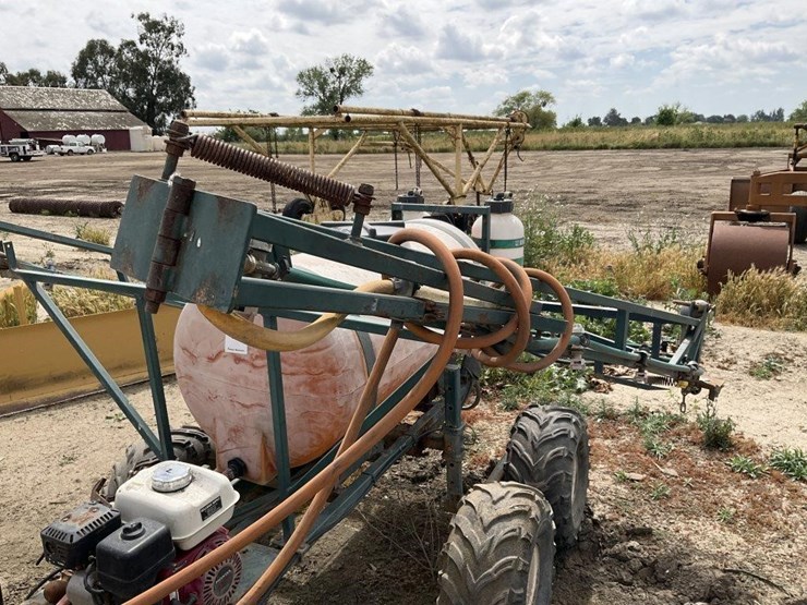 pbm-100g-poly-tank-pull-strip-sprayer,-30'-image-13