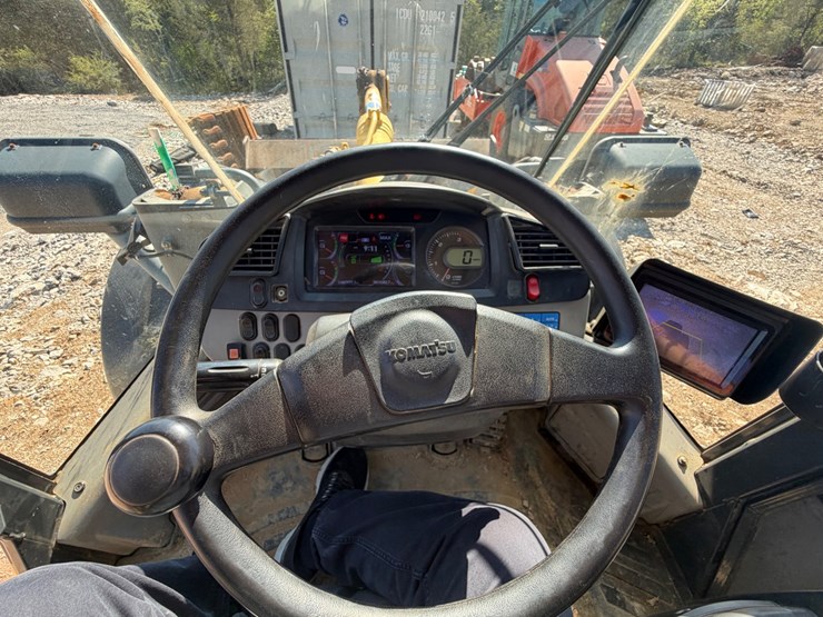 2016-komatsu-wa320-7-image-21