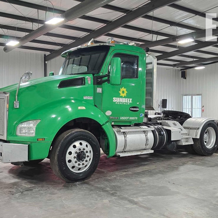 2016 KENWORTH T880
