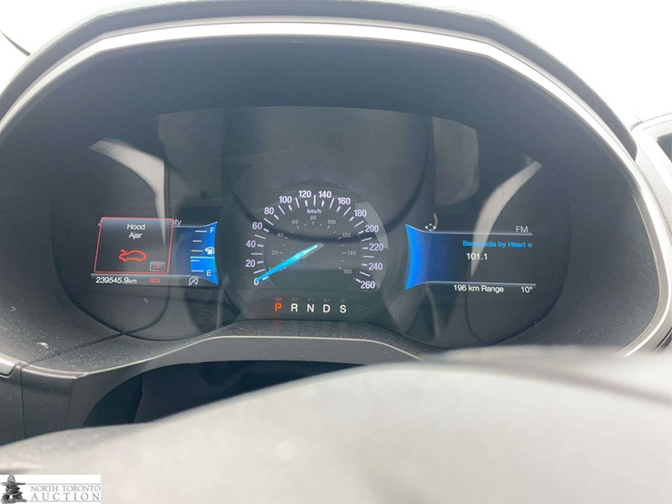 2021-ford-edge-image-12