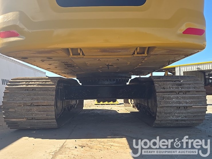 2019-caterpillar-336-image-23