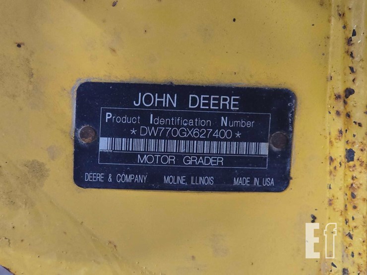 2009-deere-770g-image-33