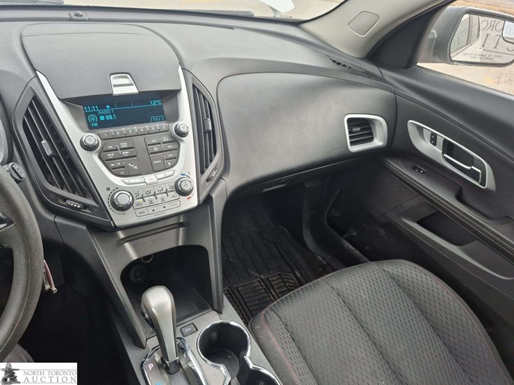 2013-chevrolet-equinox-image-13